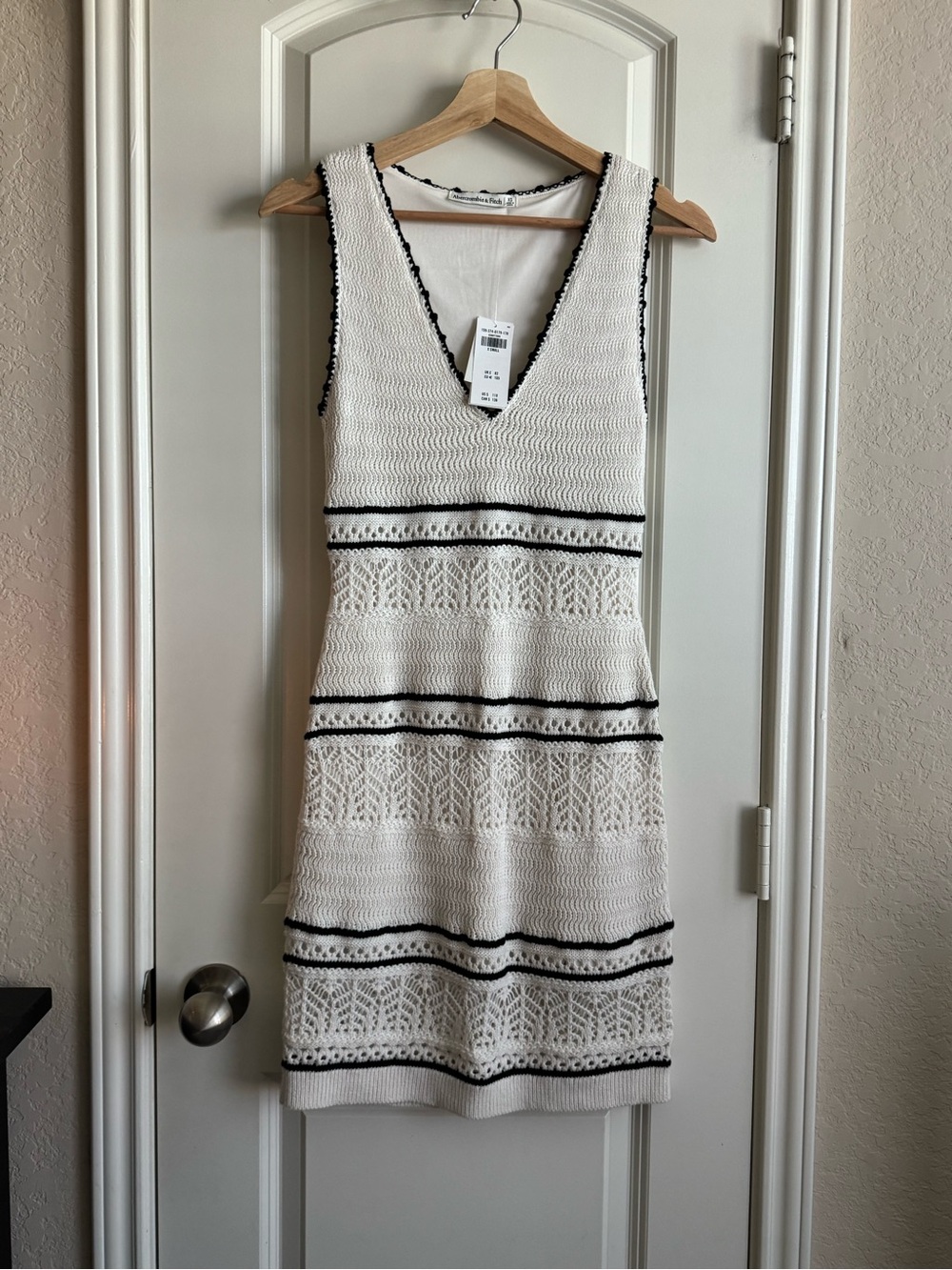NWT Abercrombie Crochet Dress with Black Trim XS